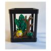 Mini Terrarium met Roodoogmakikikker – Decoratieve Miniatuur Leefomgeving met Bijlage