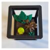 Mini Terrarium met Roodoogmakikikker – Decoratieve Miniatuur Leefomgeving met Bijlage